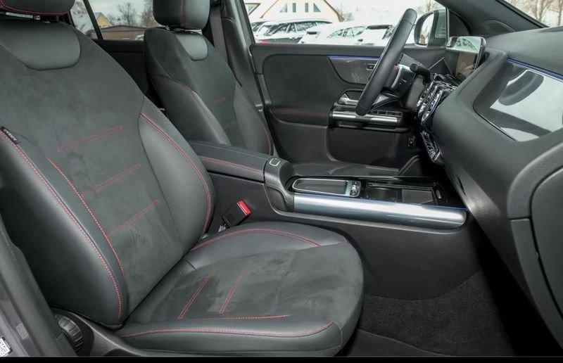 Mercedes-Benz GLA GLA 200 d AMG Line MBUX LED KEYLESS GO