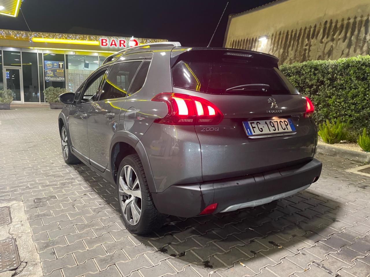 Peugeot 2008 BlueHDi 100 GT Line