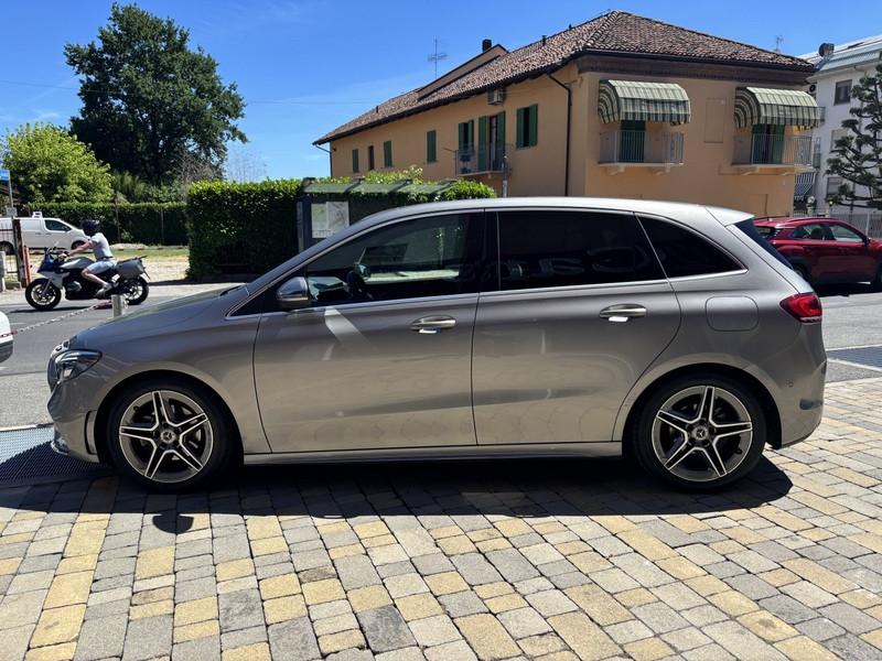 Mercedes B 180 D Premium DCT FULL LED-NAVI-TETTO-18"