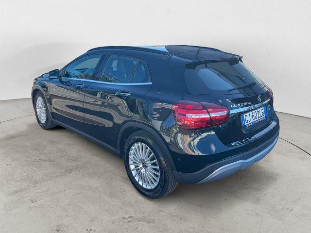 MERCEDES-BENZ GLA 200 GLA 200 d Automatic Sport