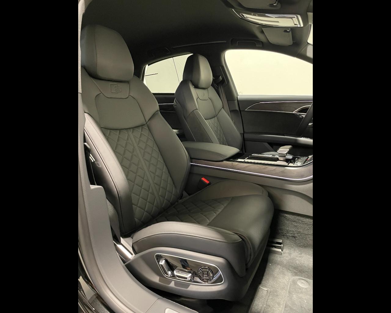 AUDI A8 60 TFSIe QUATTRO TIPTRONIC
