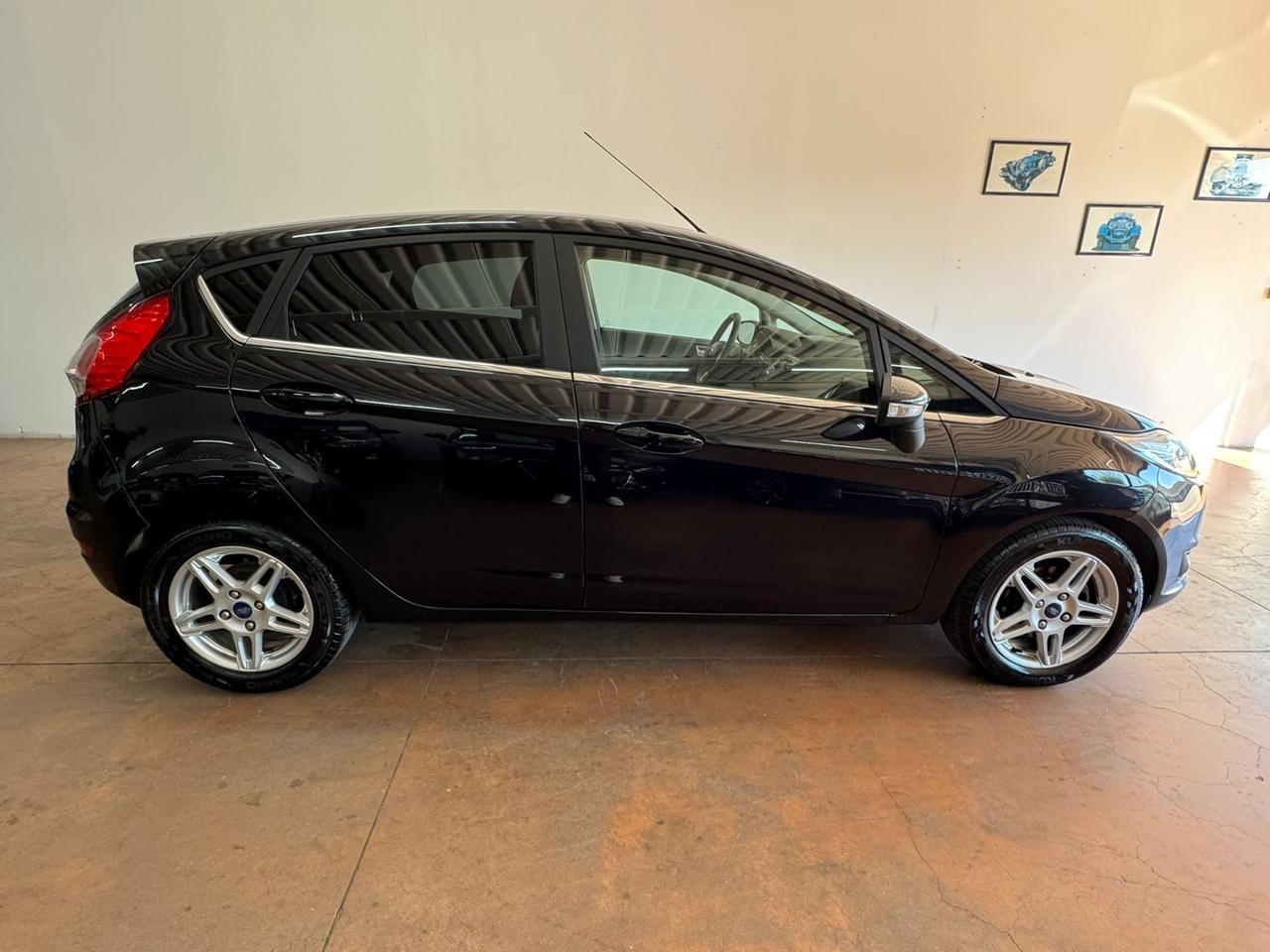 Ford Fiesta 1.5 TDCi 75CV 5 porte Titanium