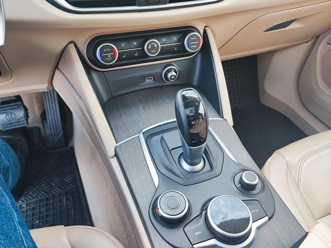 Alfa Romeo Stelvio 210CV AT8 Q4-GARANZIA 3 ANNI