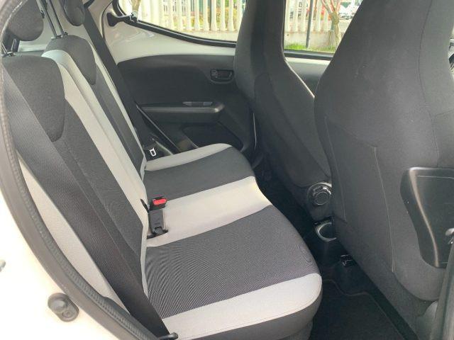 TOYOTA Aygo 1.0 VVT-i 69 CV 5 porte x-clusiv MMT