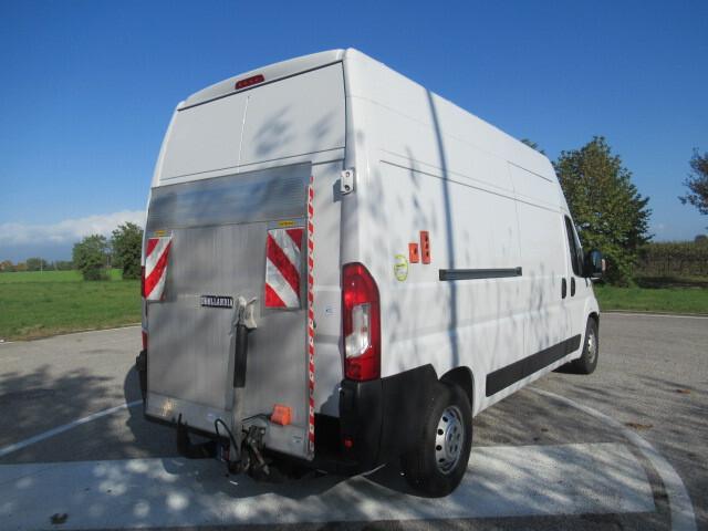 Fiat Ducato MAXI SUPERALTO con SPONDA IDRAULICA