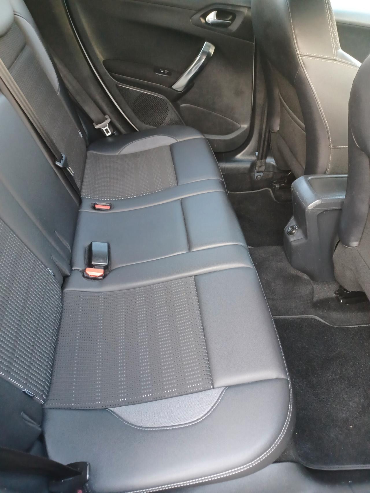 Peugeot 2008 1.6 HDI ALLURE PARI AL NUOVO