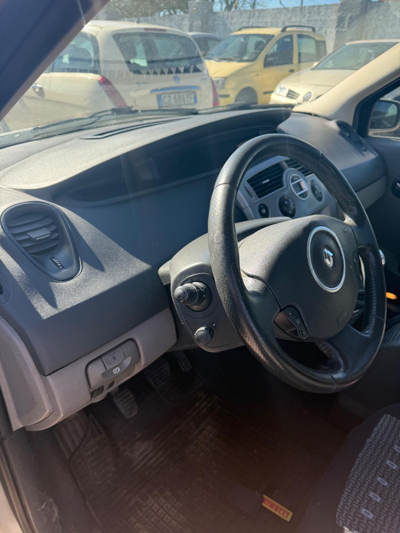 Renault Scénic 1.9 dCi/130CV FULL