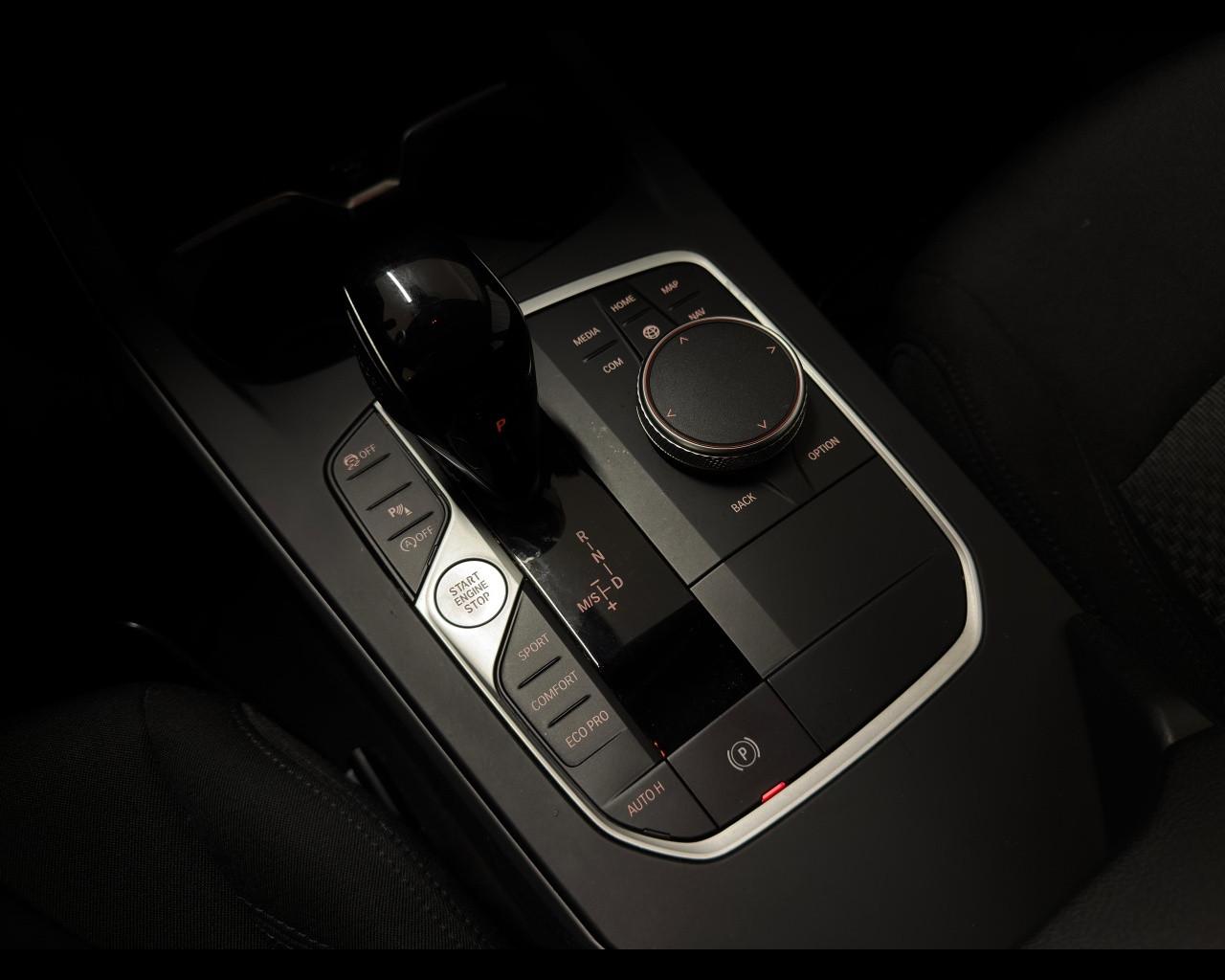 BMW Serie 1 (F40) - 116d 5p. Business Advantage