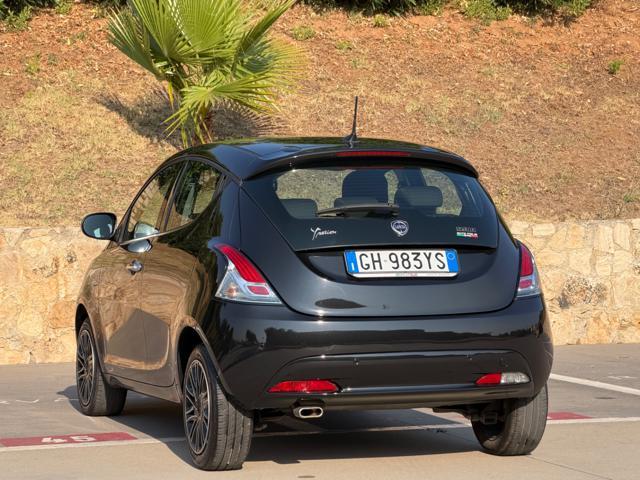 LANCIA Ypsilon GOLD+NAVI CARPLAY+SENSORI+LED