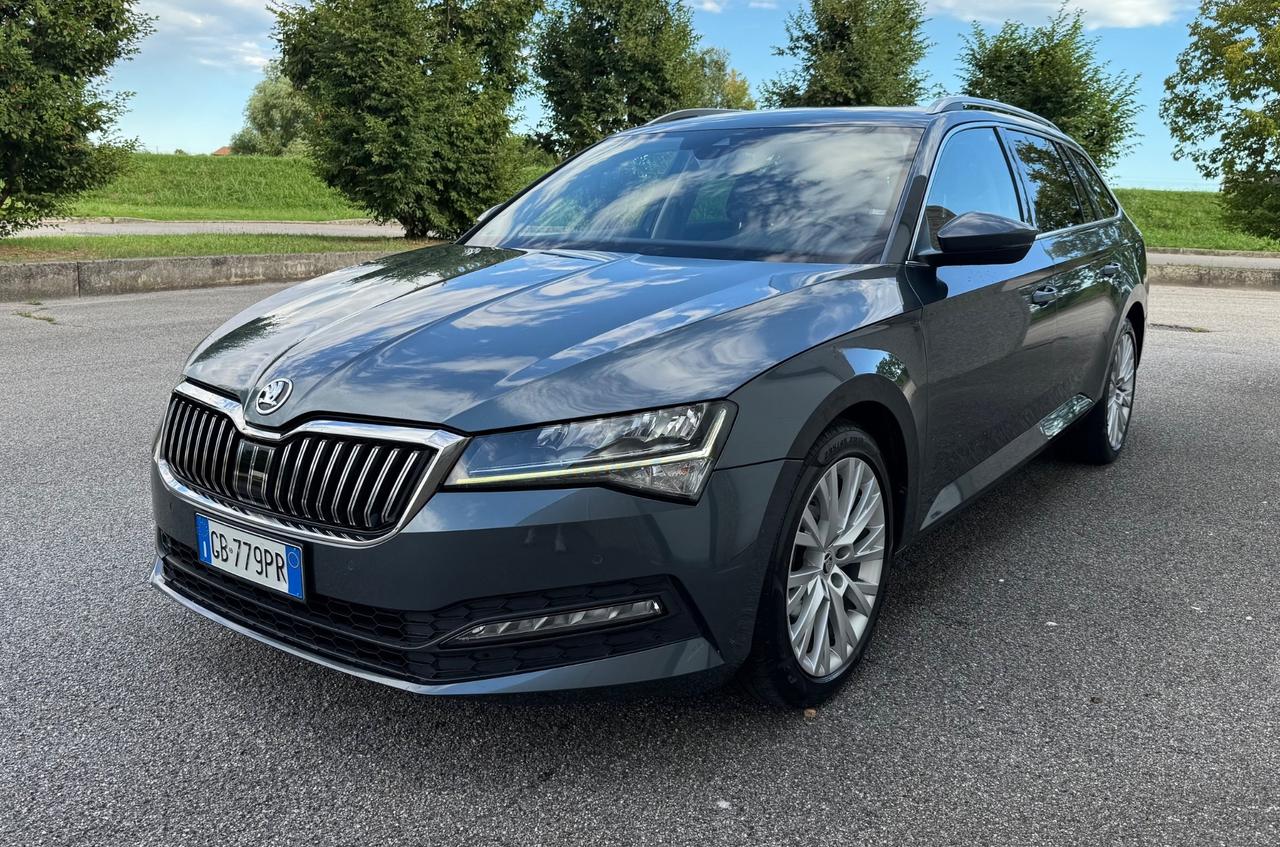 Skoda Superb 2.0 TDI 150 CV SCR DSG Wagon Executive