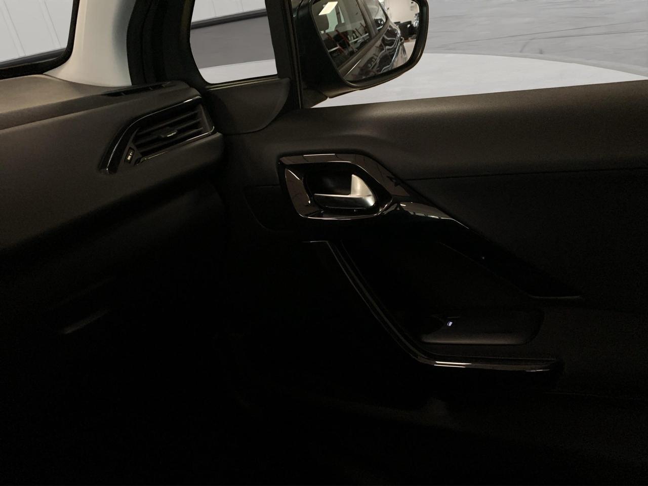 Peugeot 208 5p 1.0 puretech Access 68cv