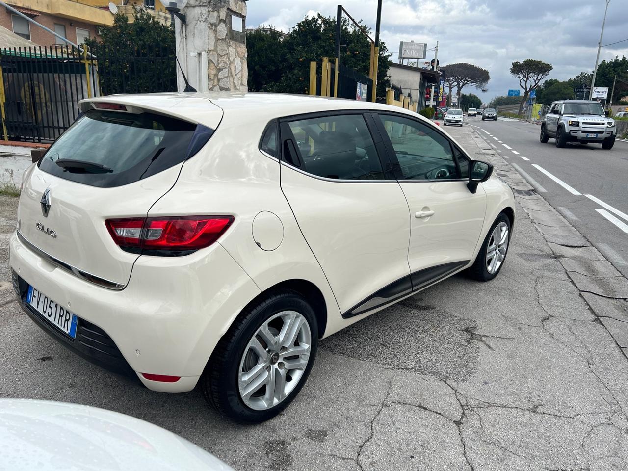 Renault Clio dCi 8V 75 CV 5 porte Duel