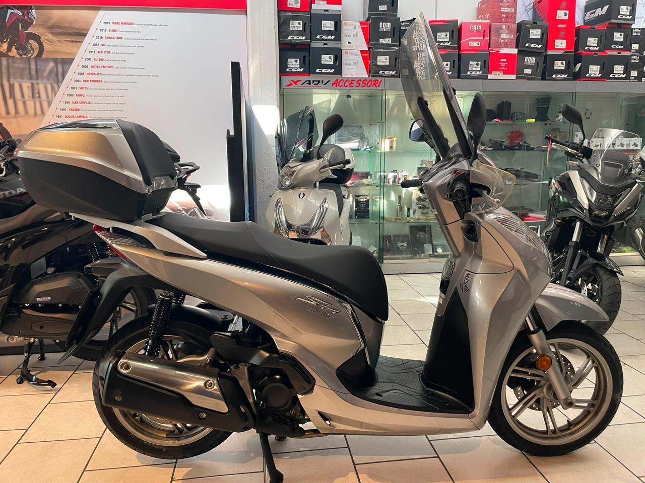 Honda SH 300