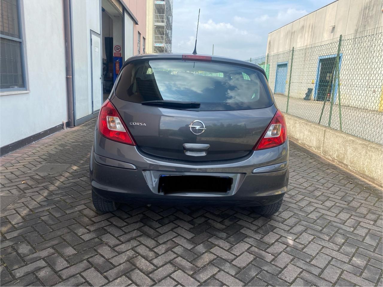 Opel Corsa 1.2 5 porte neopatentati Elective