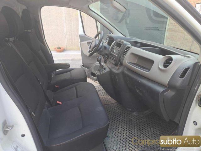 RENAULT Trafic T27 1.6 dCi 120CV + 22% IVA