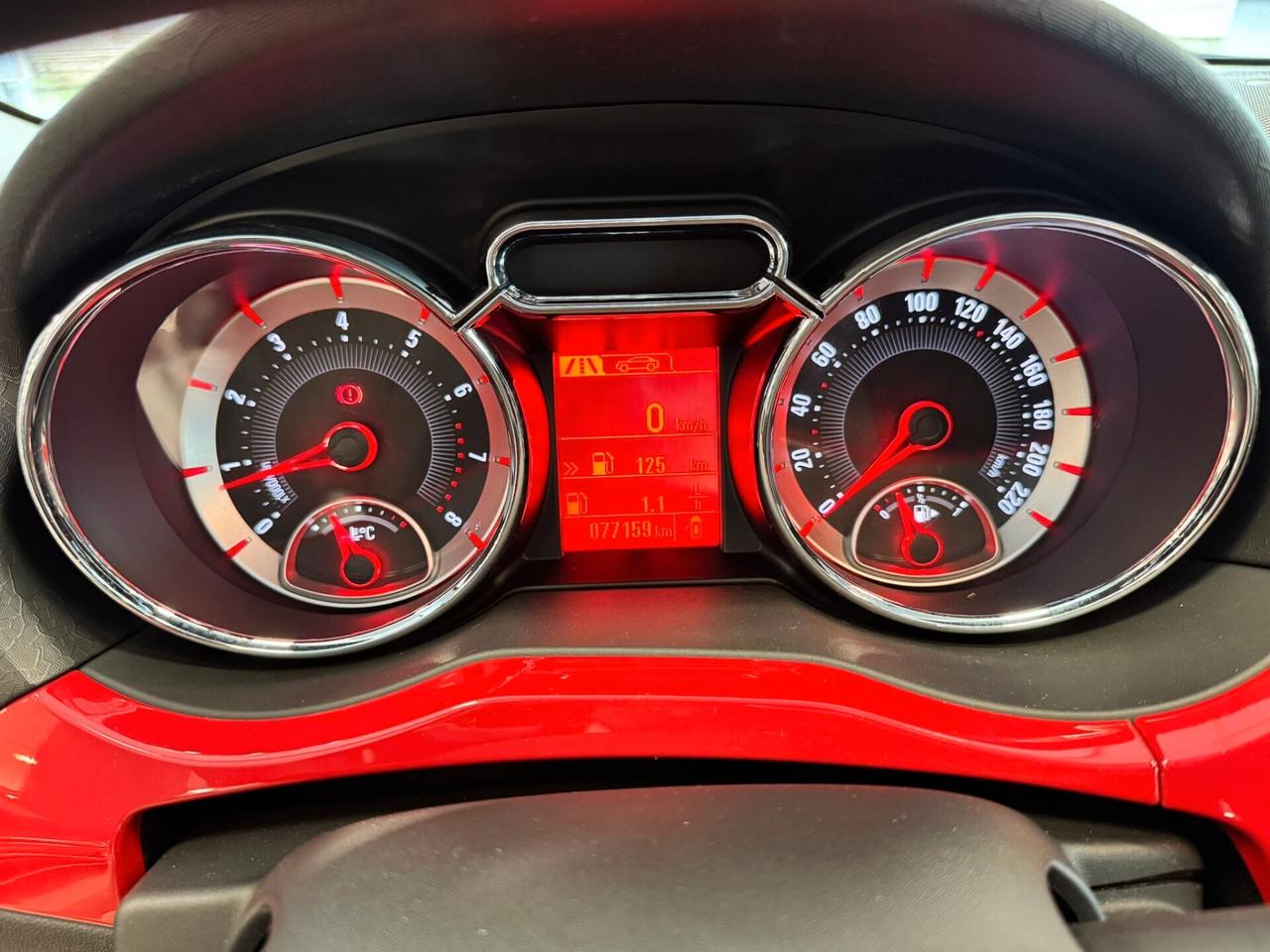 Opel Adam 1.2 70 CV Glam