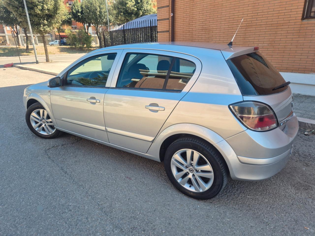 Opel Astra 1.7 CDTI 125CV 5 porte Enjoy anno 08