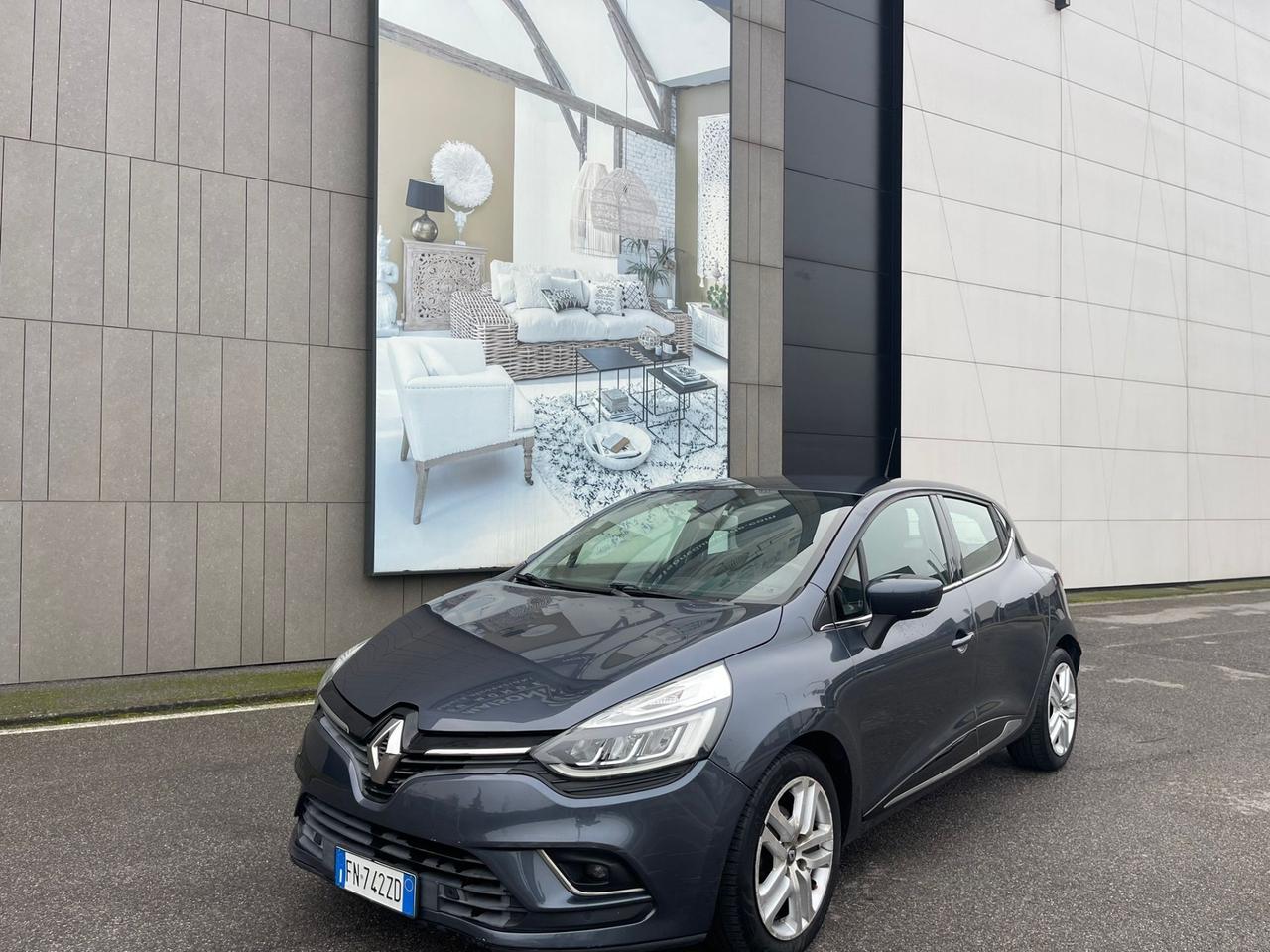Renault Clio TCe 12V 90 CV Start&Stop 5 porte Energy duel
