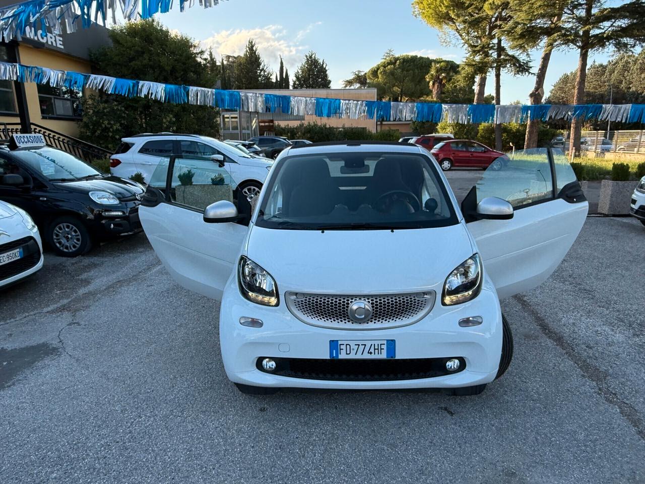 " UNA CHICCA " Smart ForTwo 70 1.0 cabrio Passion