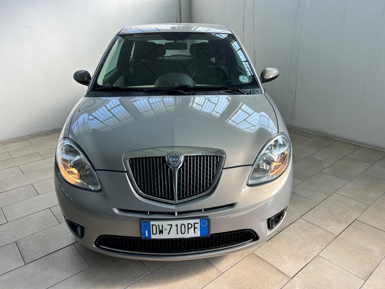 Lancia Ypsilon 1.2 Versus