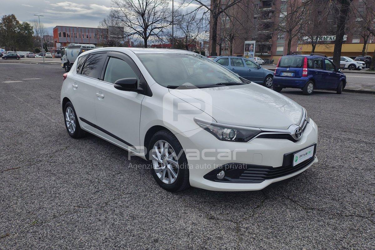 TOYOTA Auris 1.6 D-4D Lounge