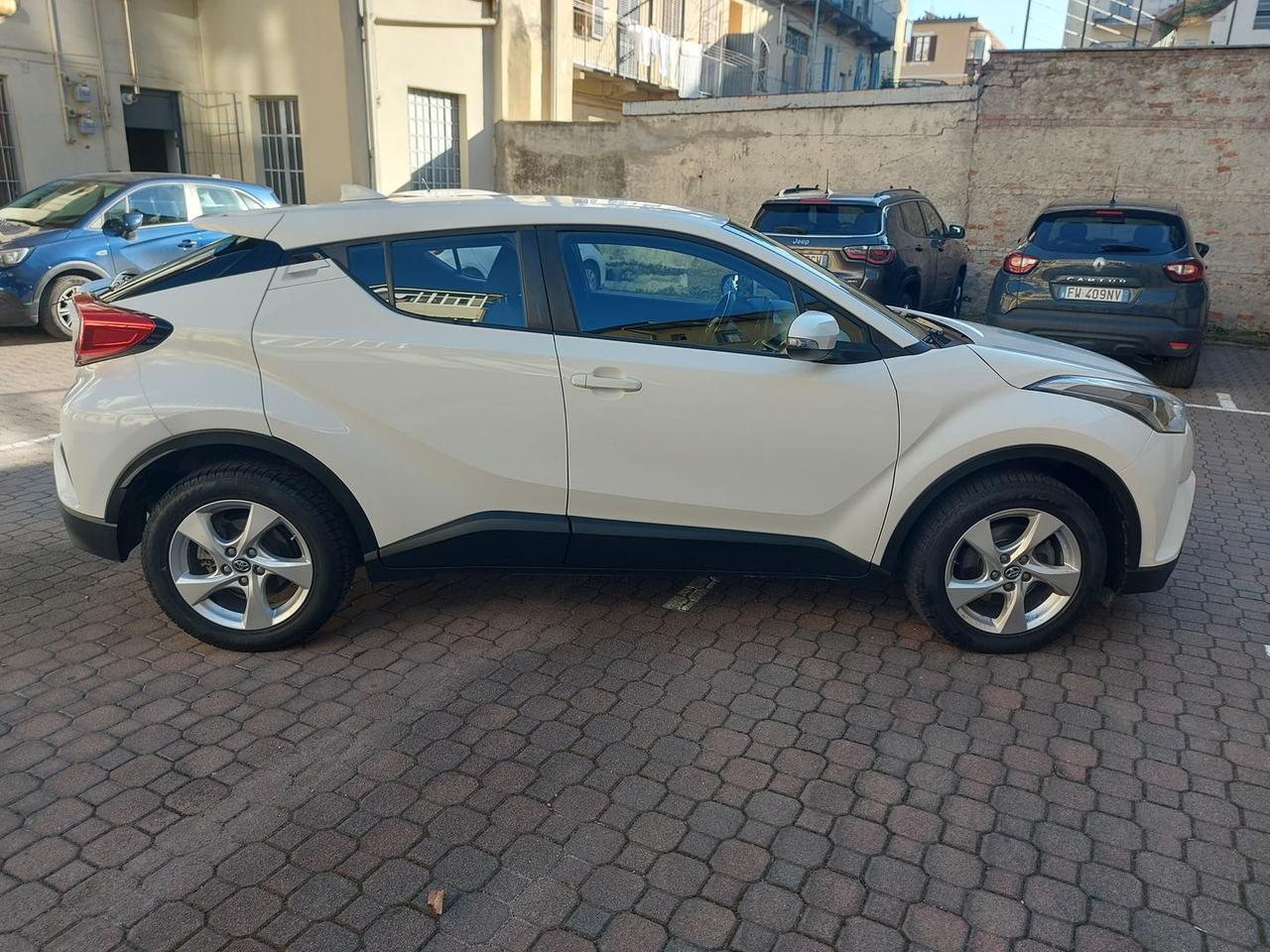 Toyota C-HR Active 1.2 Turbo 4WD