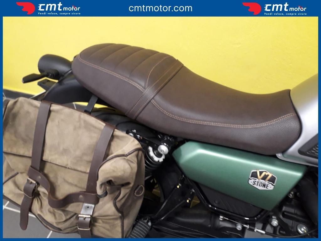 Moto Guzzi V7 - 2021