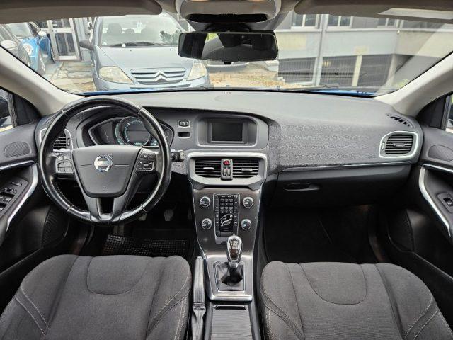 VOLVO V40 D2 1.6