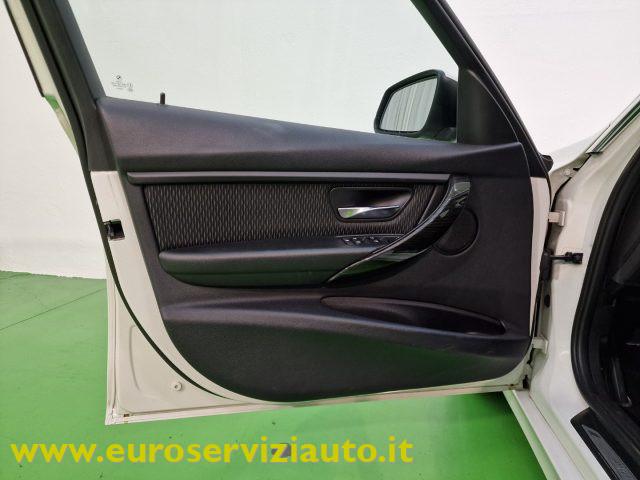 BMW 328 i Luxury
