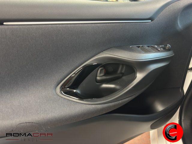 TOYOTA Yaris 1.5 Hybrid TREND MY 2025 VIRTUAL COMPLETO!