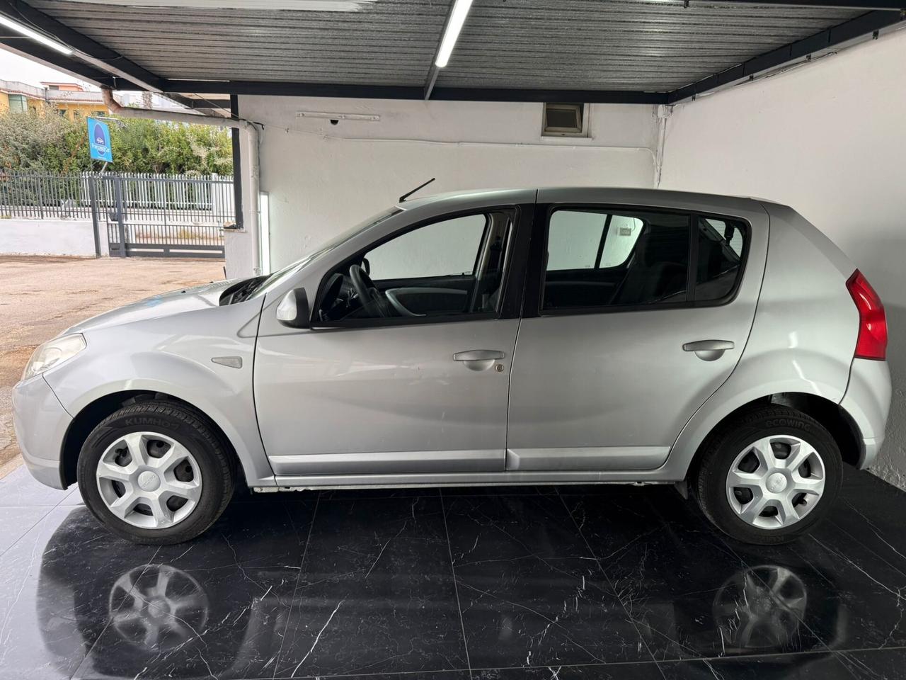 Dacia Sandero 1.2 16V Lauréate