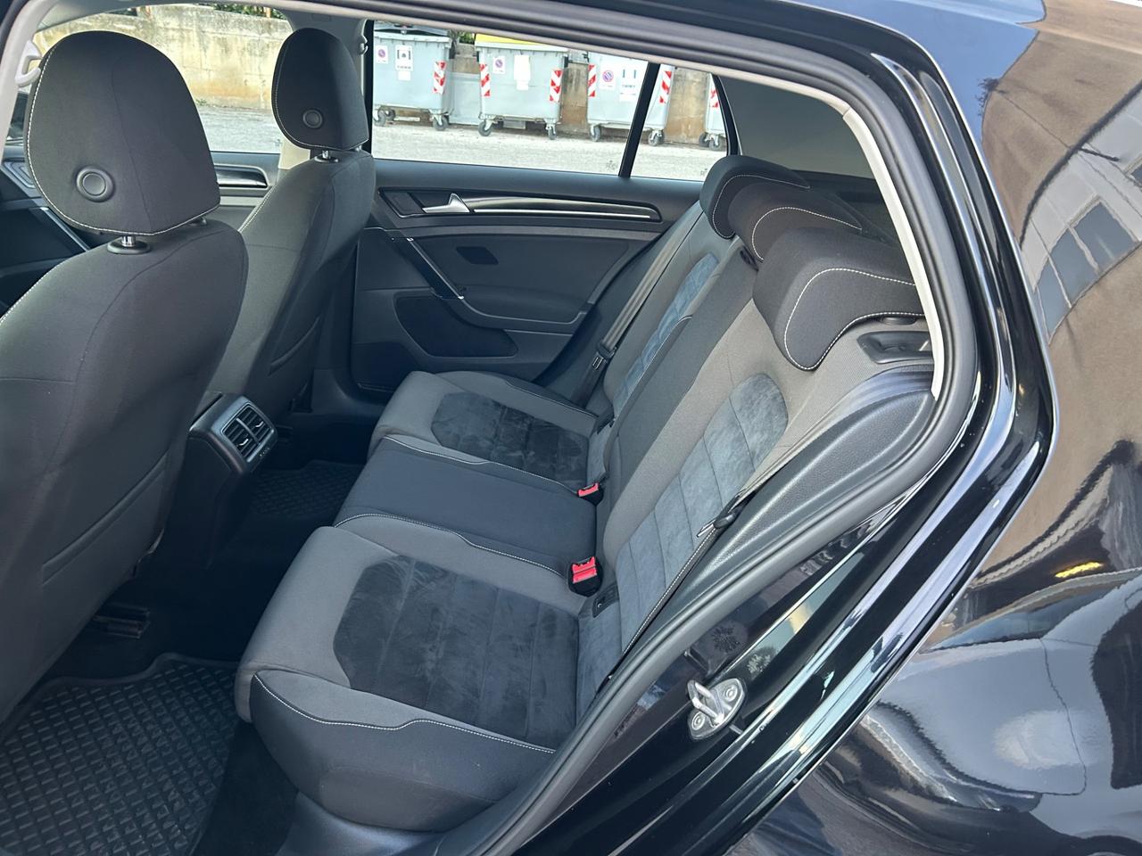 Volkswagen Golf 2.0 TDI 5p. Highline BlueMotion Technology