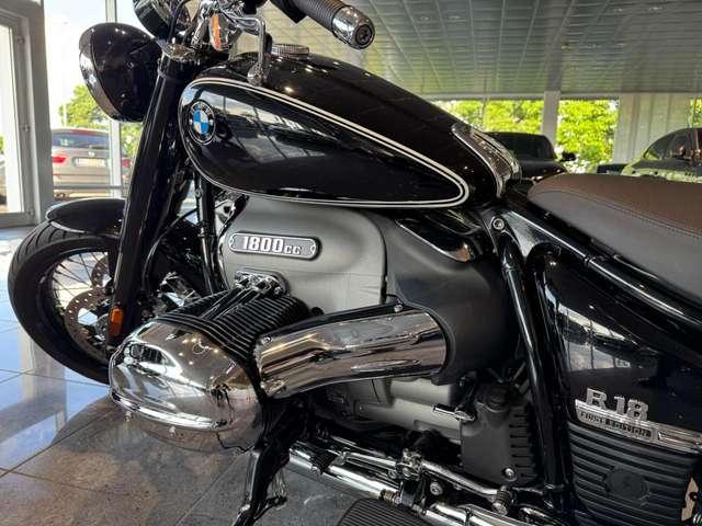BMW R 18 Black