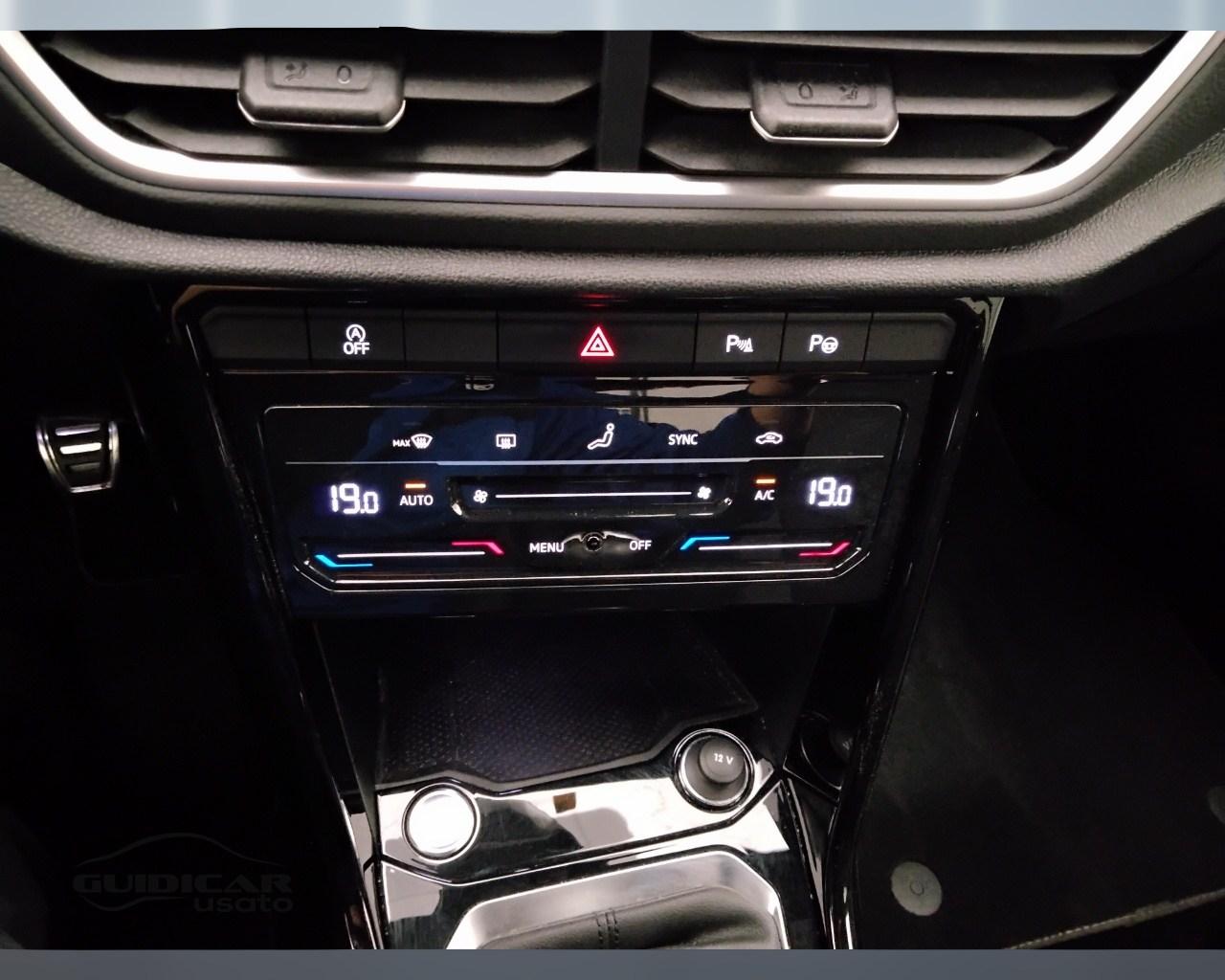 VOLKSWAGEN T-Roc I 2022 - T-Roc 1.0 tsi R-Line 110cv