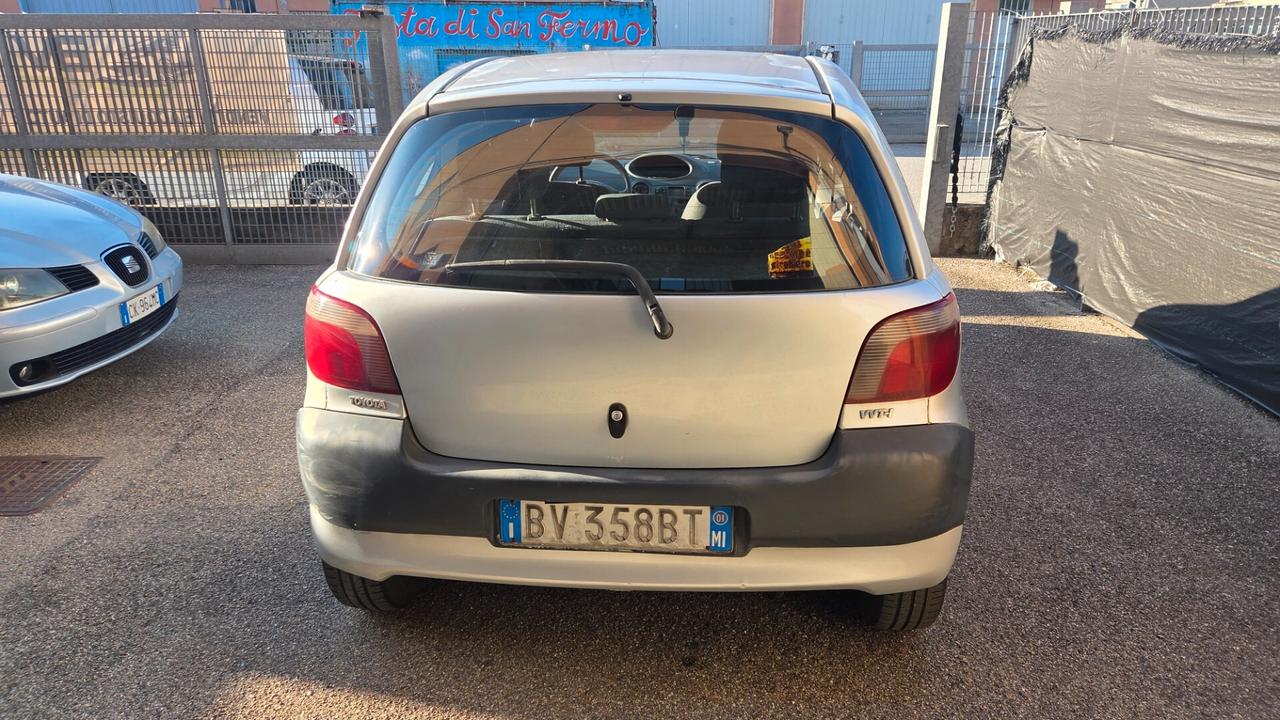 Toyota Yaris 1.0i 16V cat 3 porte Sol