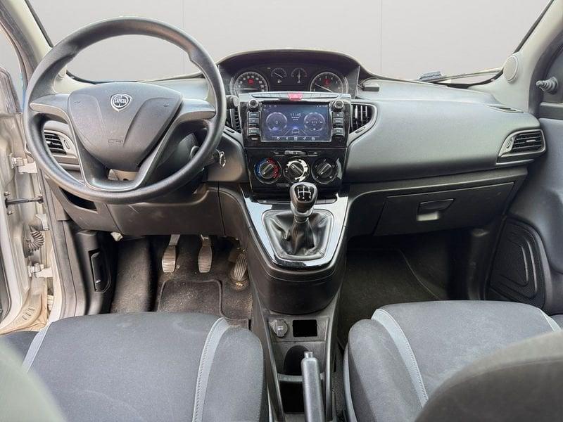 Lancia Ypsilon 1.2 5P Silver