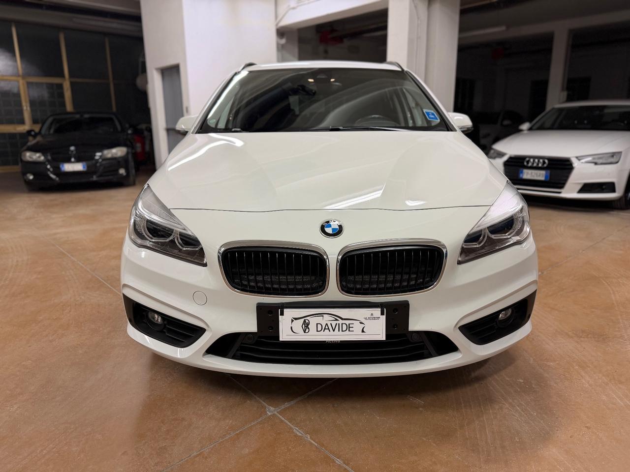 Bmw 220 220i sport tour