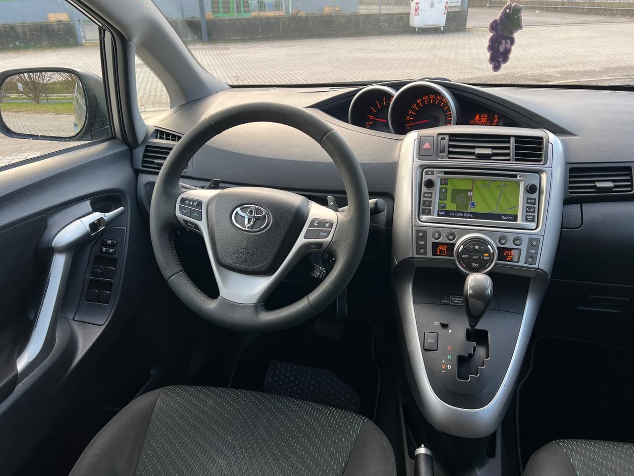 Toyota Verso 2.2 D-Cat 150 CV aut. Active 7 posti