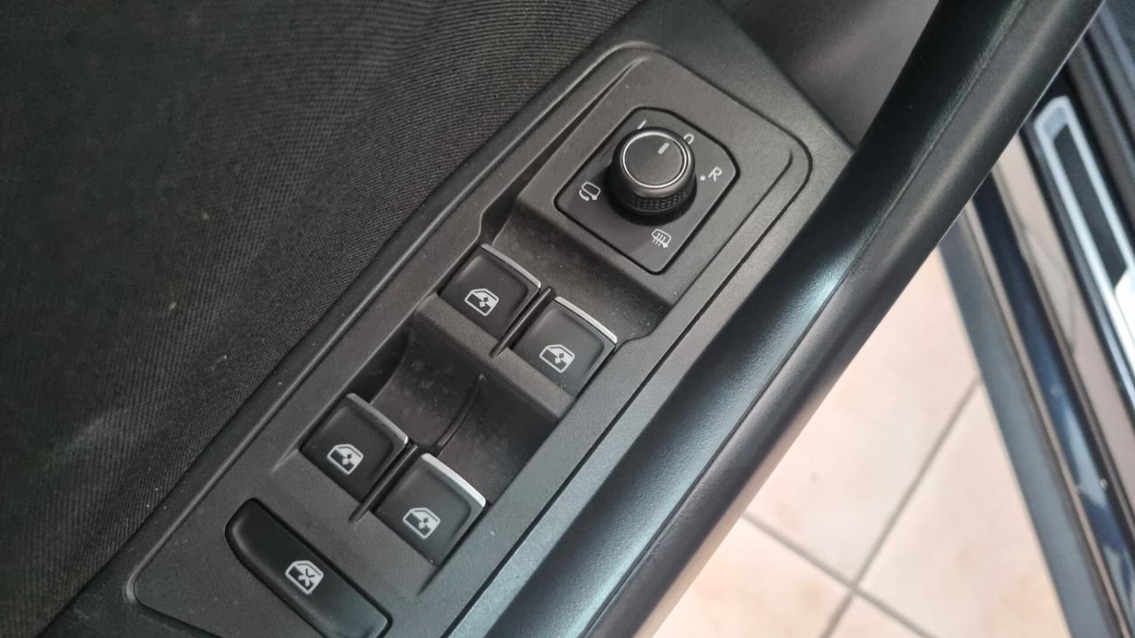 Volkswagen T-Roc 1.6 TDI 115 CV IQ DRIVE