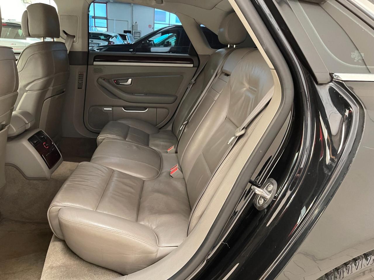 Audi A8 3.0 TDI quattro tiptronic - LEGGI SOTTO