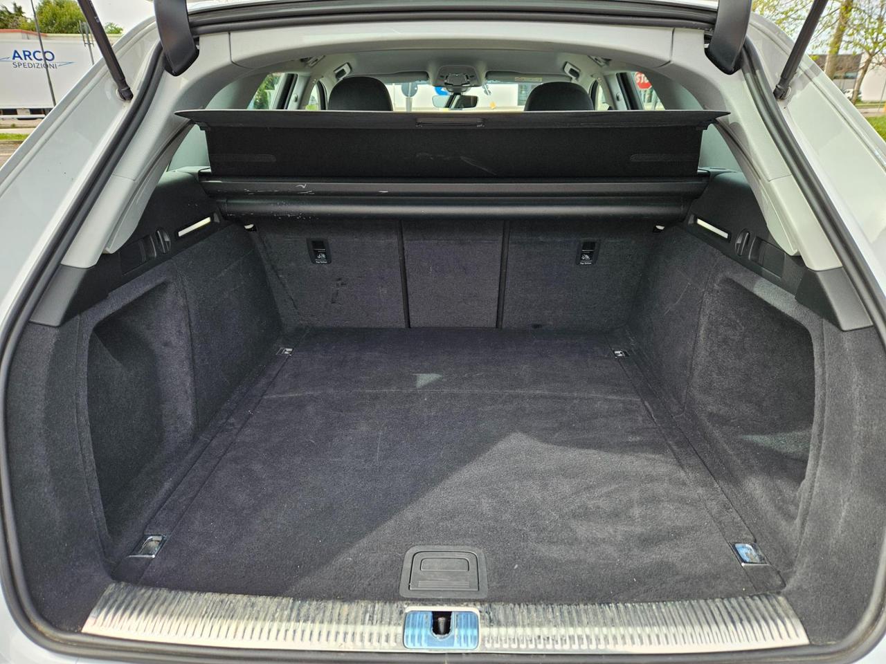 Audi A4 Avant 35 2.0 tdi mhev Business Advanced 163cv s-tronic