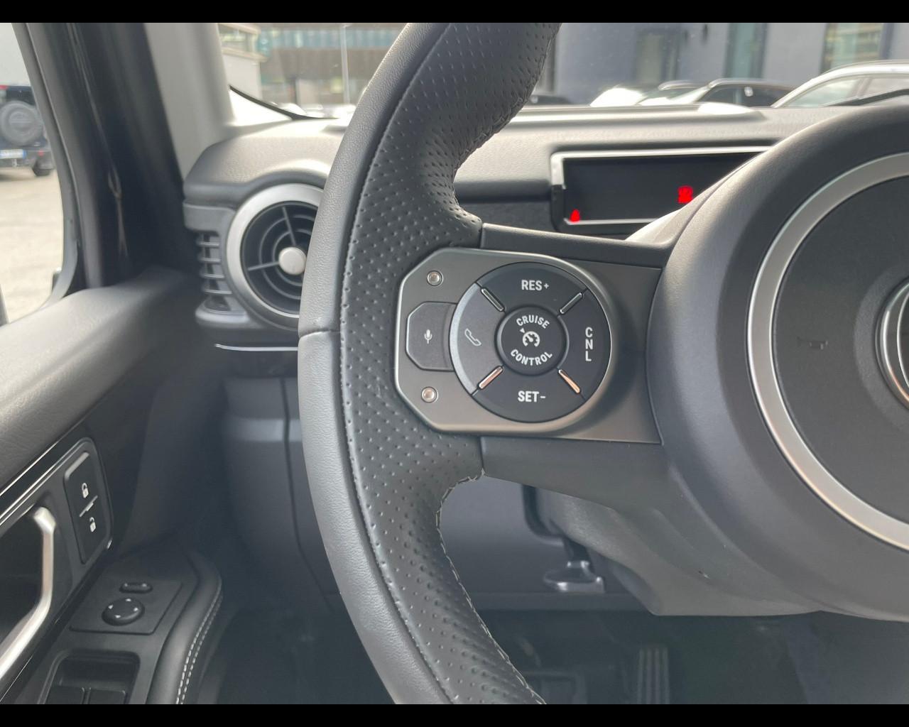 INEOS Station Wagon Fieldmaster - Motore BMW 3.0L Turbo Diesel, 6 cilindri in linea