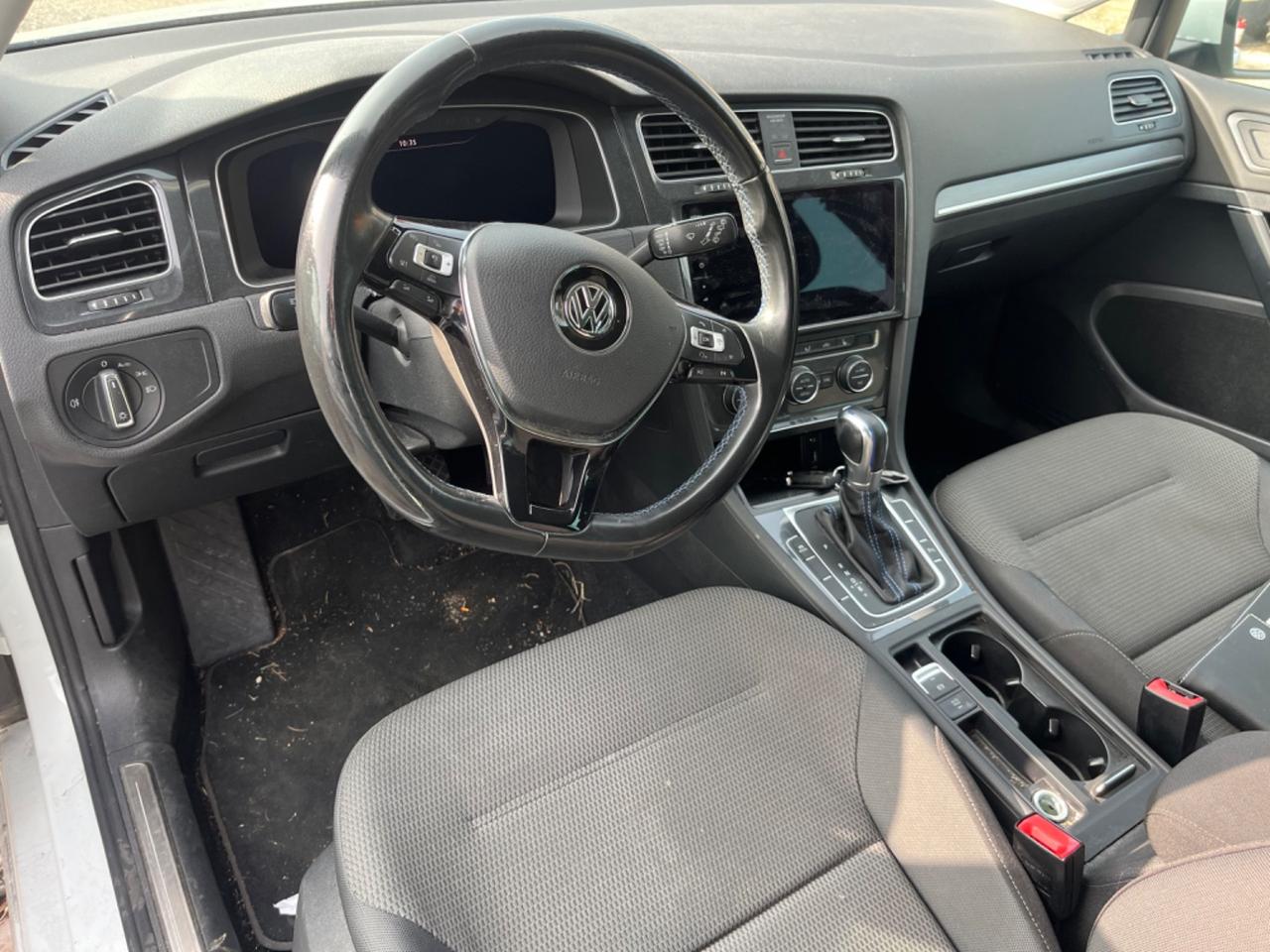 Volkswagen Golf e-Golf 136 CV elettrica non marciante