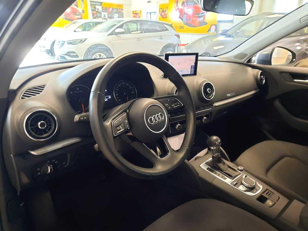 Audi A3 Sportback S Tronic Business 1.6 Tdi 116 cv