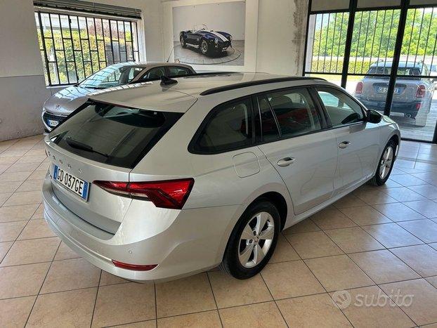 SKODA Octavia 2.0 TDI EVO SCR Wagon Executive