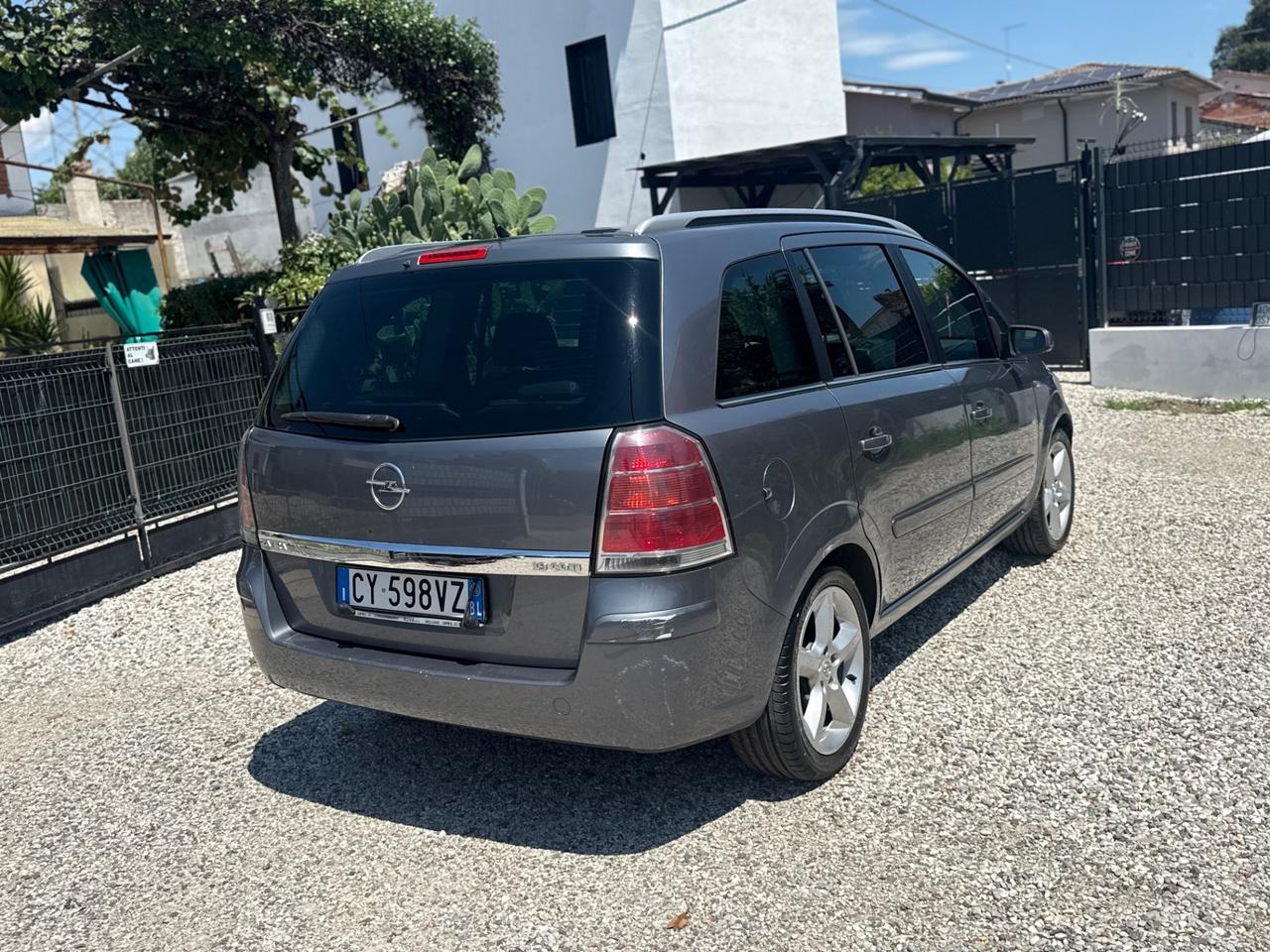 Opel Zafira 1.9 CDTI 120CV Cosmo 7 POSTI