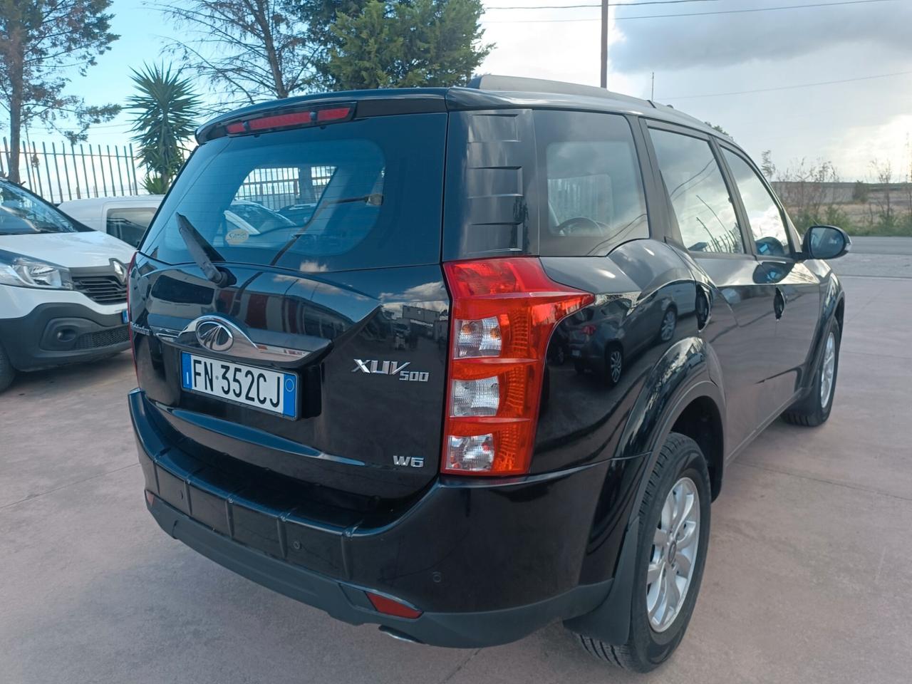 Mahindra XUV500 2.2 16V FWD W10