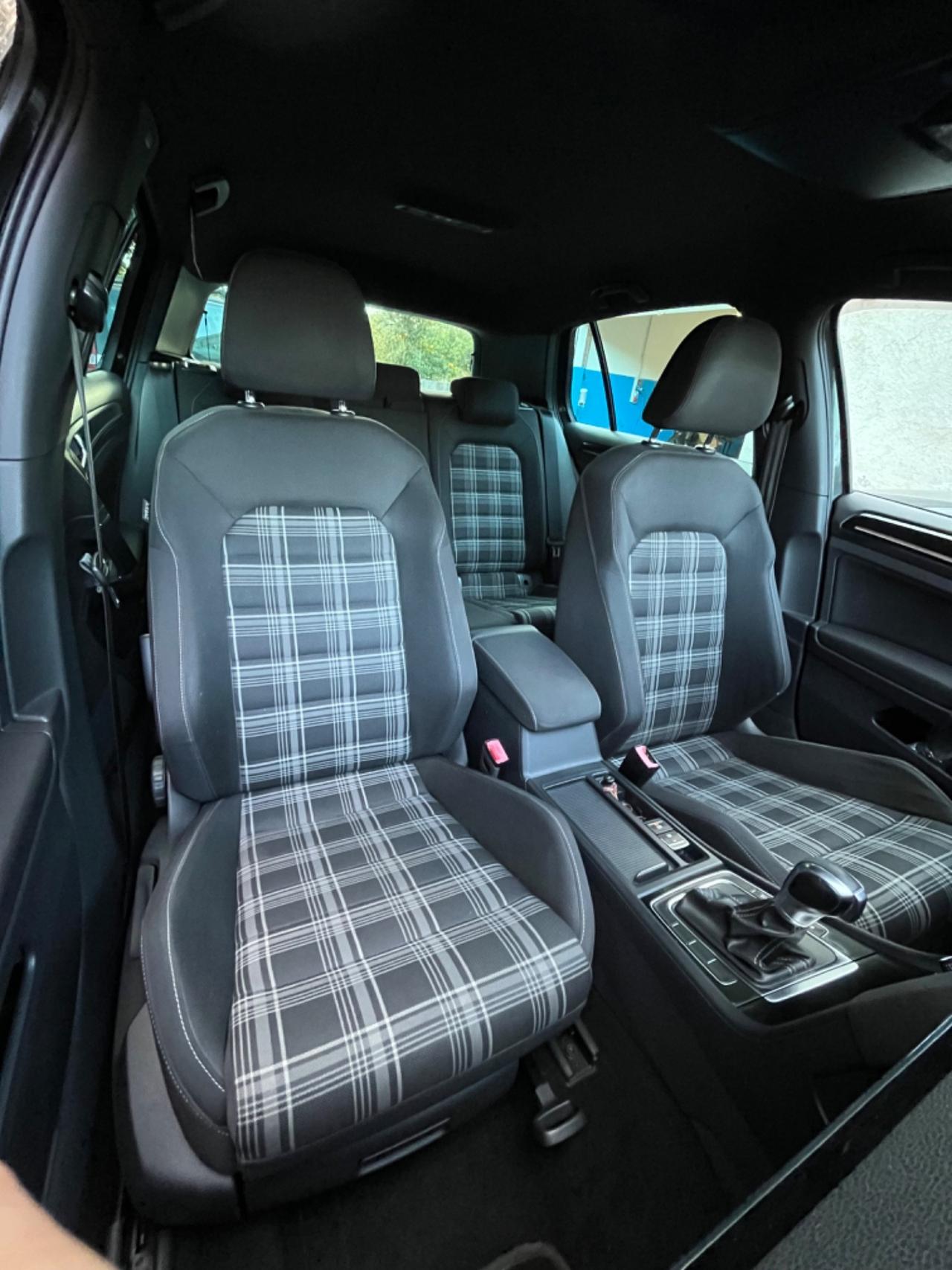 Volkswagen Golf GTD 2.0 TDI DSG 5p. BlueMotion Technology