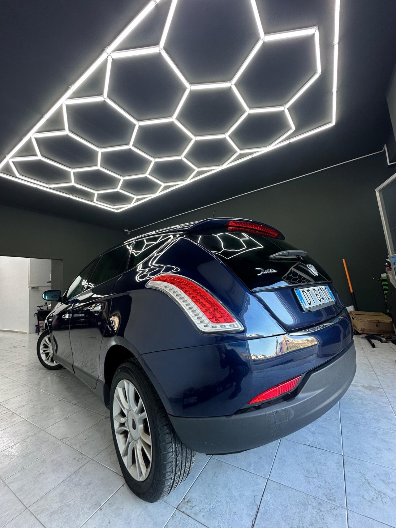 Lancia Delta 1.6 MJT DPF Argento