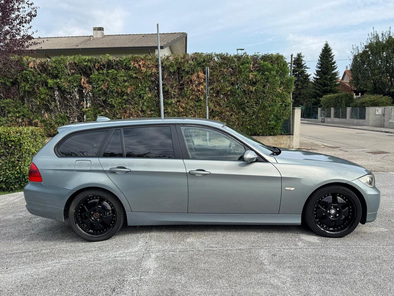 BMW 320d Touring Automatica 163 CV – Cambio e Motore Perfetti